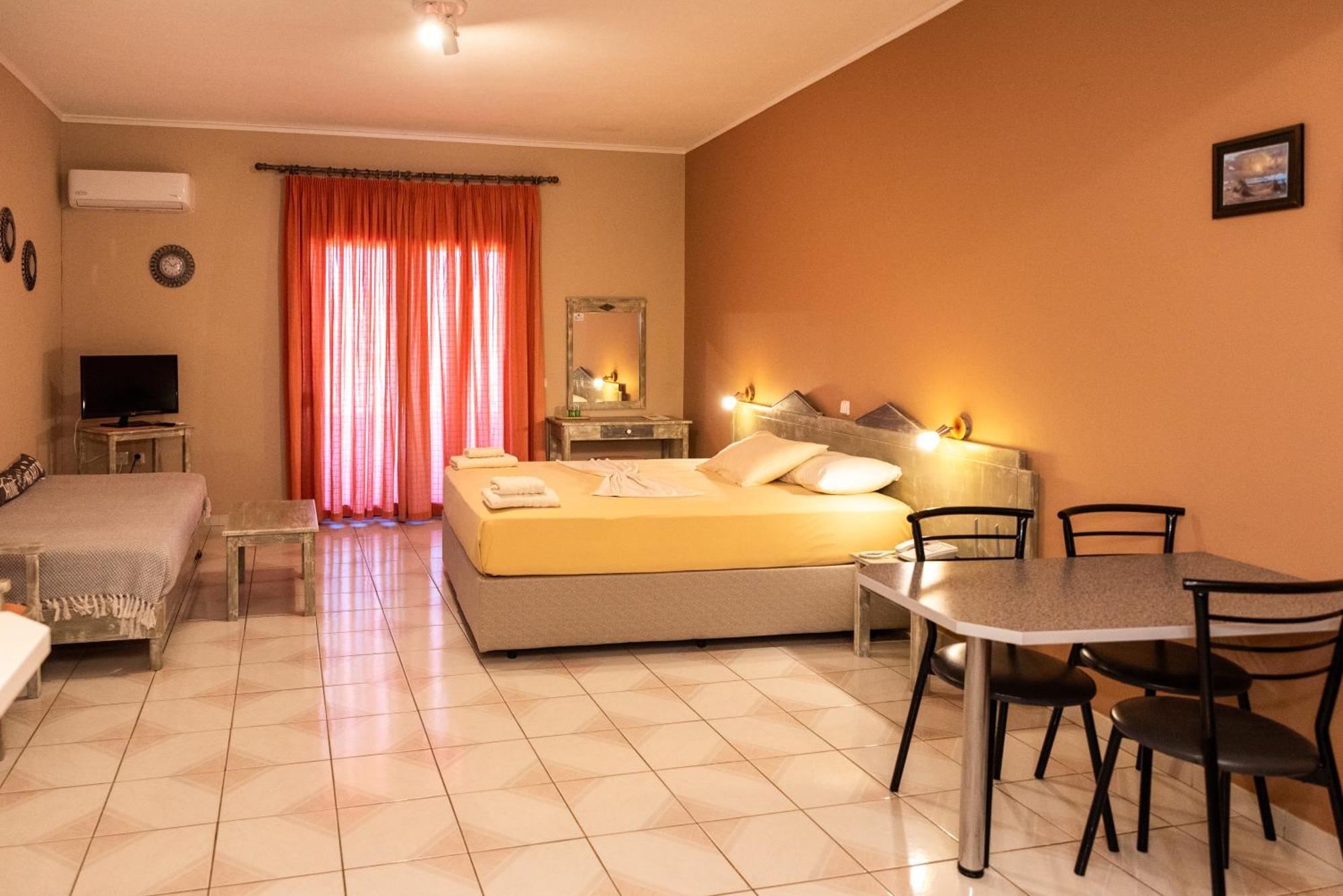Sun Village Hotel Apartments Megás Limniónas Quarto foto