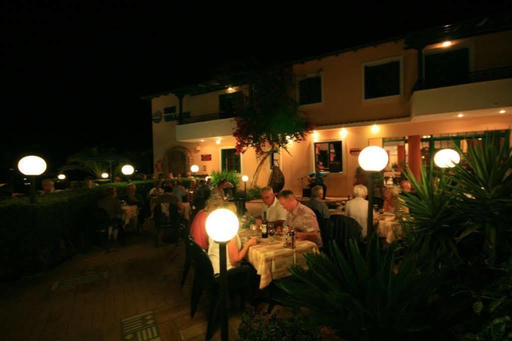 Sun Village Hotel Apartments Megás Limniónas Exterior foto